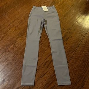 Fabletics Trinity High-Waisted Pocket Legging Size Small
